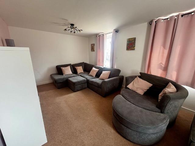 Siskin Close, Winsford