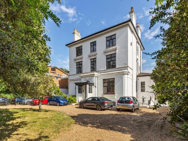 Sispara Mansions, SW15 3 bed flat to rent £3,750 pcm £865 pw