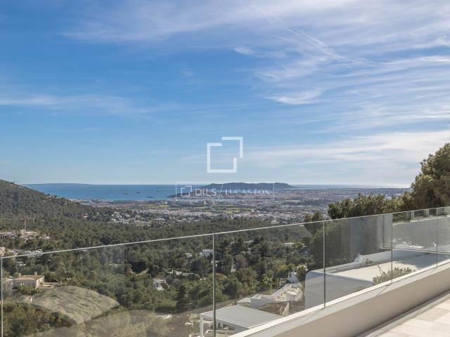 Situada en lo más alto de Can Furnet, uno de los barrios más. 311m² Can Escandell