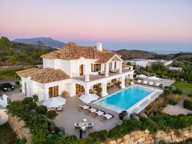 Situada en una de las zonas más exclusivas de Benahavís, rod. 937m² Benahavís