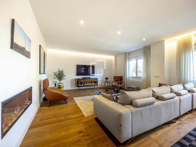 Lucas Fox presenta este piso totalmente reformado en venta e. 289m² Valencia