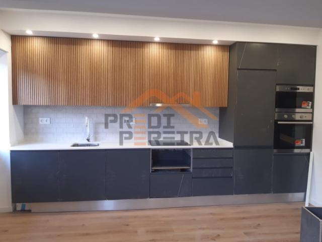 Situado na Amadora/Venteira, T2 totalmente remodelado