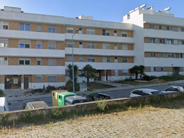 Situado na Quinta dos Fartos, Apelação, T2 mobilado para arrendamento