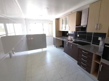 Situado em Odivelas, T2 remodelado para arrendamento