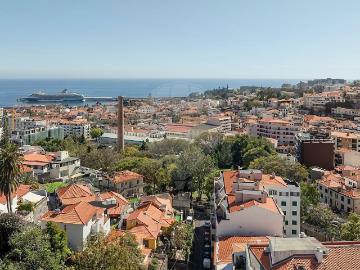 Situado em pleno centro da cidade do Funchal, a poucos passo. 93m² Imaculado Coração De Maria