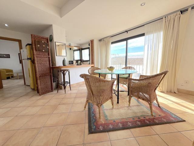 PRECIO REBAJADO Ubicado en pleno corazón del puerto deportiv. 106m² Marbella
