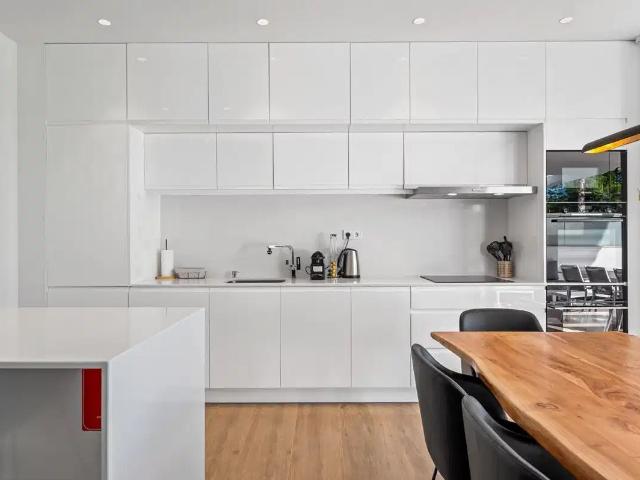 Situado en la prestigiosa comunidad de Níspero en Las Colina. 93m² La Colina