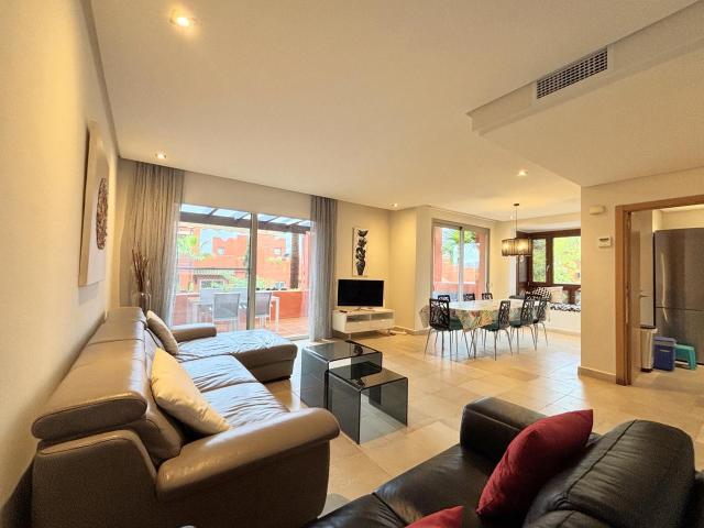 Situado en la tranquila localidad de Manilva, este bonito ch. 243m² Manilva