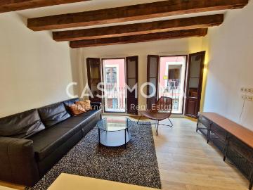 Situado en lo alto de un edificio bellamente restaurado en e. 100m² Barcelona