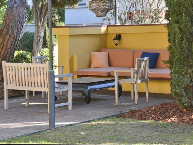 Situated in a residential area close to old Le Cannet and al. m² Le Cannet