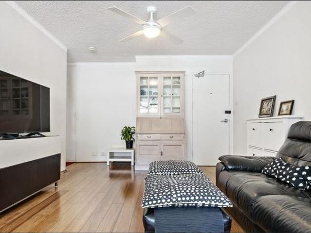 Situated on the middle floor of a quiet security block, sits this well maintained North Facing apartment streaming with sunlight