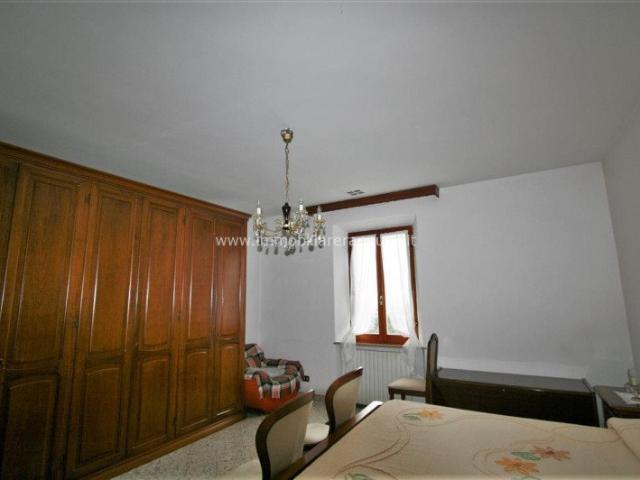 Situato nel cuore di Sinalunga, questo splendido appartament. 132m² Sinalunga