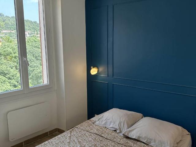 Situé au 2 ème étage d'une petite copropriété, magnifique ap. 37m² Callas
