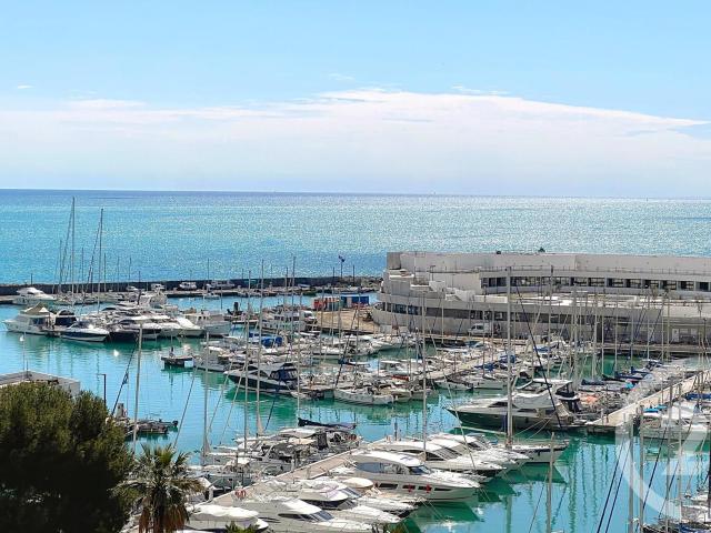 Situé au cœur du prestigieux complexe architectural de Marin. 51m² Villeneuve Loubet