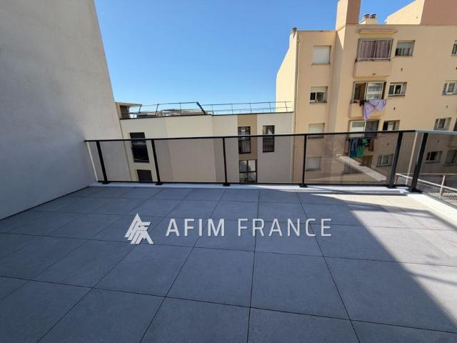 Situé au coeur de Cap d'Ail, ce superbe appartement neuf de 65