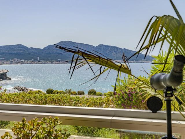 Situé dans l’une des résidences les plus prestigieuses du 7e. 180m² Marseille