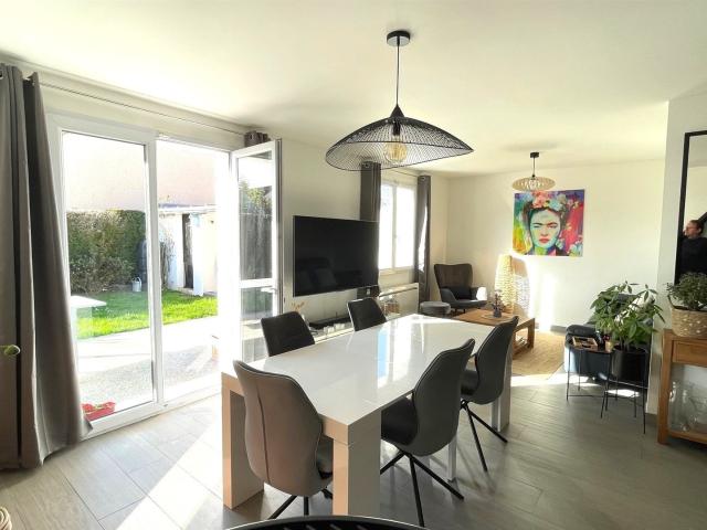 Situé dans le quartier recherché du Bouquet, à Pontault, à p. 108m² Pontault Combault