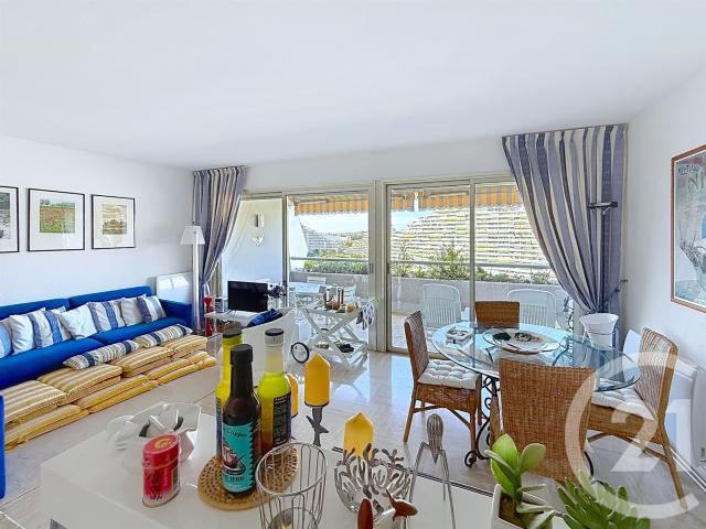 Situé dans l'ensemble immobilier de Marina Baie des Anges, n. 77m² Villeneuve Loubet