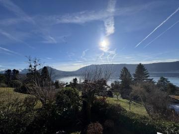 Située à Veyrier du Lac, dans un cadre très prisé pour la qu. 175m² Veyrier du Lac
