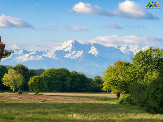Située dans un environnement ouvert et paisible des Hautes P. 157m² Rabastens de Bigorre