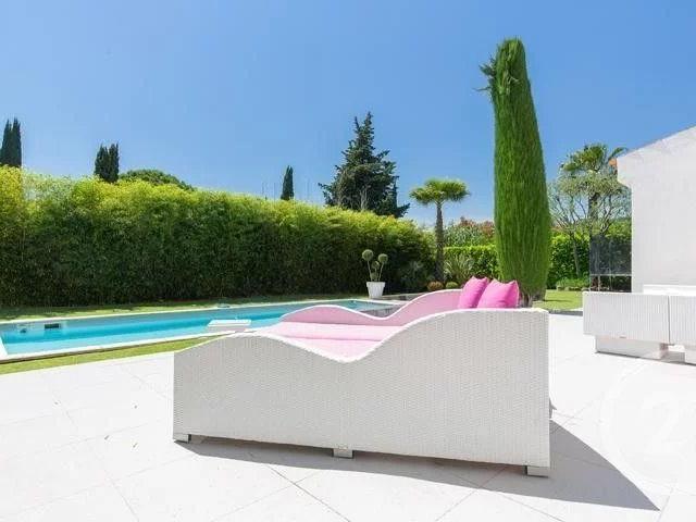 Située dans un secteur résidentiel facile d'accès, maison qu. 193m² Mougins