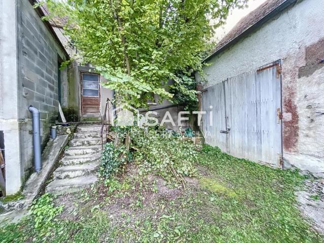 Située dans la charmante ville de Champigny 89340