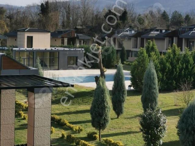 Site İcinde Villa