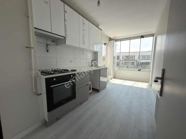 Site İçeresinde 3+1 Full Yapılı Asansörlü Ön Cepe Kök Tapu