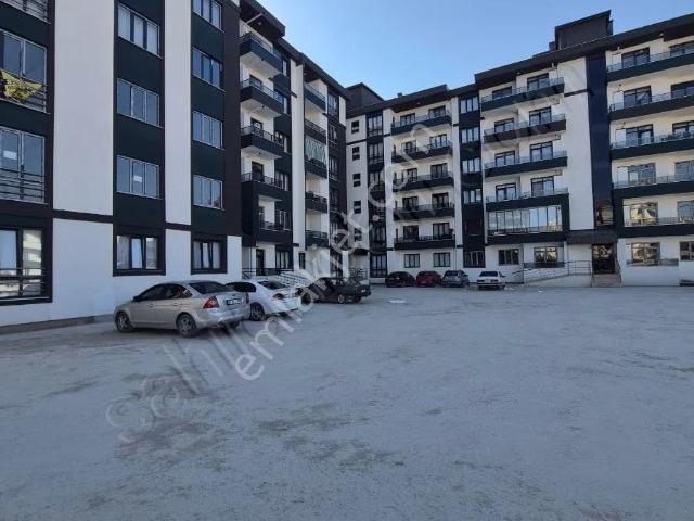 Site İçerisde Kapalı Otopark Li 4+1 Daire