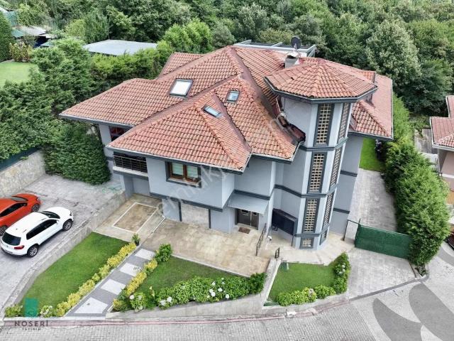Site İçerisi Kiralık Çatı Dubleksi