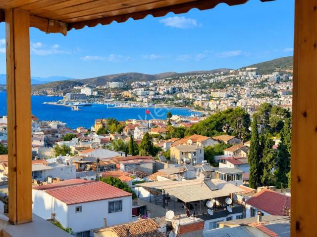 Site İçerisinde Deniz Manzaralı 3+2 Dubleks Daire