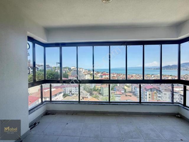 Site İçerisinde Deniz Manzaralı Ayrı Mutfaklı 2+1