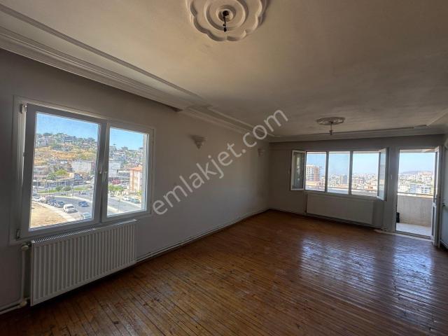 Site İçerisinde Ferah Kiralık Daire