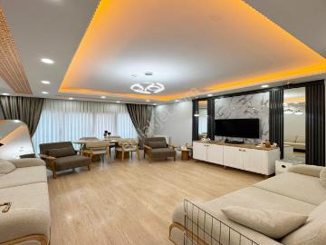 Site İçerisinde Full Dekorlu Hazır Kiracılı Balkonlu 2+1 Satılık Daire