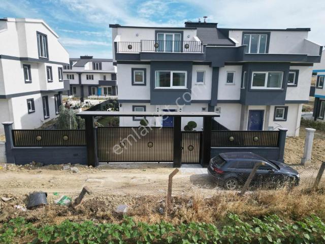 Site İçerisinde Full Eşyalı Satılık Lüks Villa | Çanta Silivri