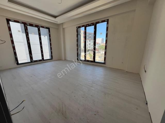 Site İçi Kapalı Otoparklı Modern 2+1 Kapalı Mutfak