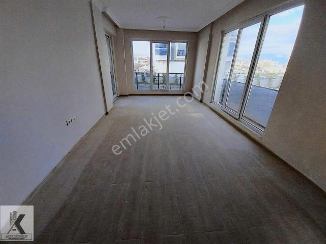 Site İçerisinde Lüks Geniş Odalı 2+1 Daire
