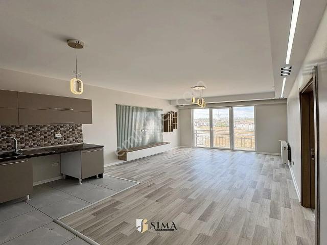 Site İçerisinde Merkezi Konumda Full Dekorlu Kiralık Daire