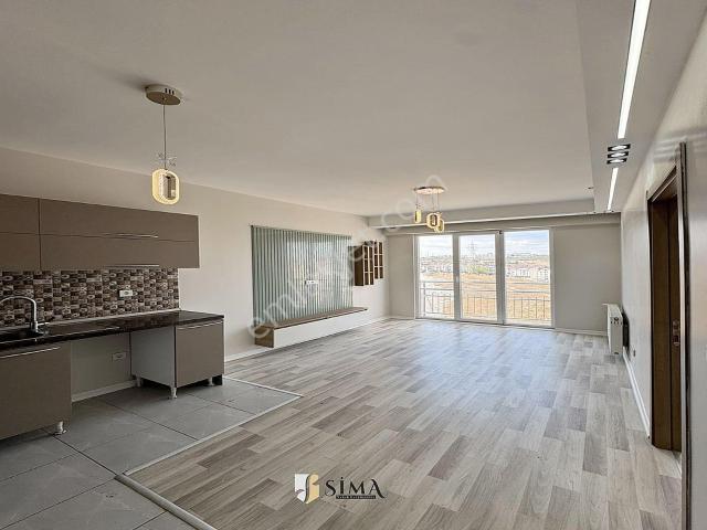 Site İçerisinde Merkezi Konumda Full Dekorlu Kiralık Daire