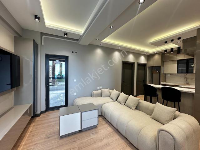 Site İçerisinde Sıfır Eşyalı 2+1 Daire Havuz Hamam Sauna Fitness