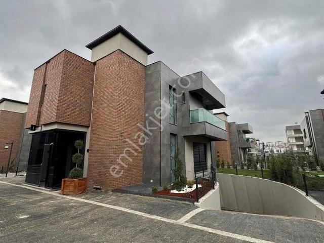 Site İçi Ultra Lüks Müstakil Villa