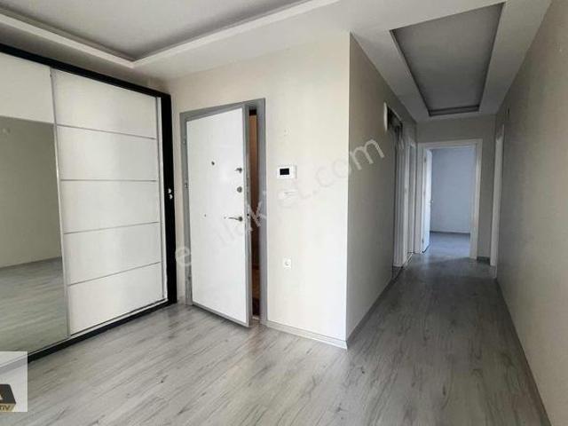 Site İçi Doğalgaz Kapıda Geniş Alaturka Wc Li 3+1 Daire