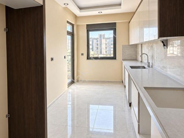 Site İçi Geniş Ayrı Mutfak 2+1 açiklamayı Okuyunuz