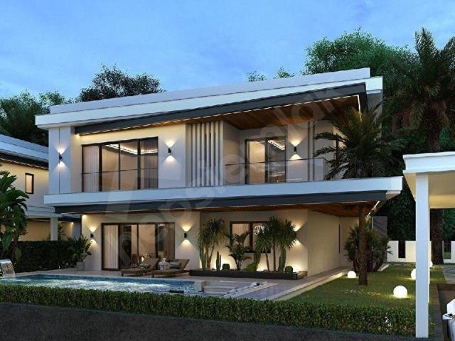Site içi güvenlikli havuzlu villa