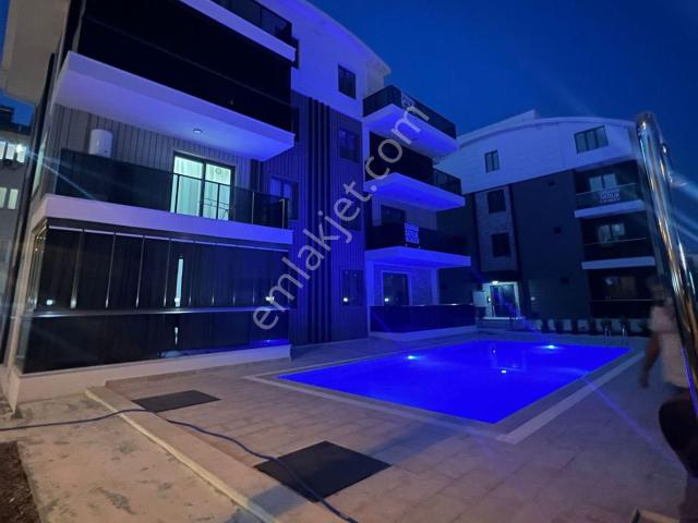 Site İçi Lüx Eşyasız Satılık Daire