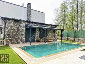 Site İçi Müstakil Havuzlu Eşyalı Kiralık Villa