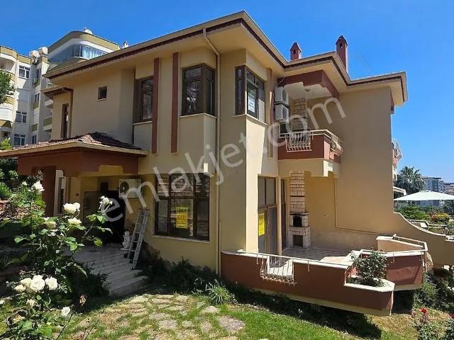 Site İçi Mustakilvari Bahçeli 2 Kat Dubleks 3+ 1 145 M2 Havuzlu