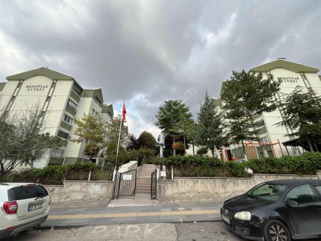 Site İçi Oğuzlar'da Mükemmel Konumda Arakat Kiralık Daire