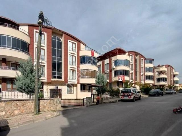 Site İçi Panoramik Villa Tipi 5+1.270m2 3.kat Dubleks Daire