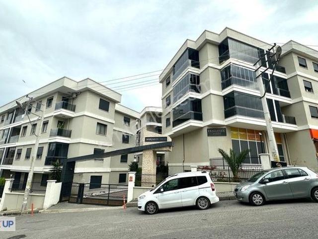 Site İçinde 140 M² Ara Kat 3+1 Kapalı Otopark Asansör Daire